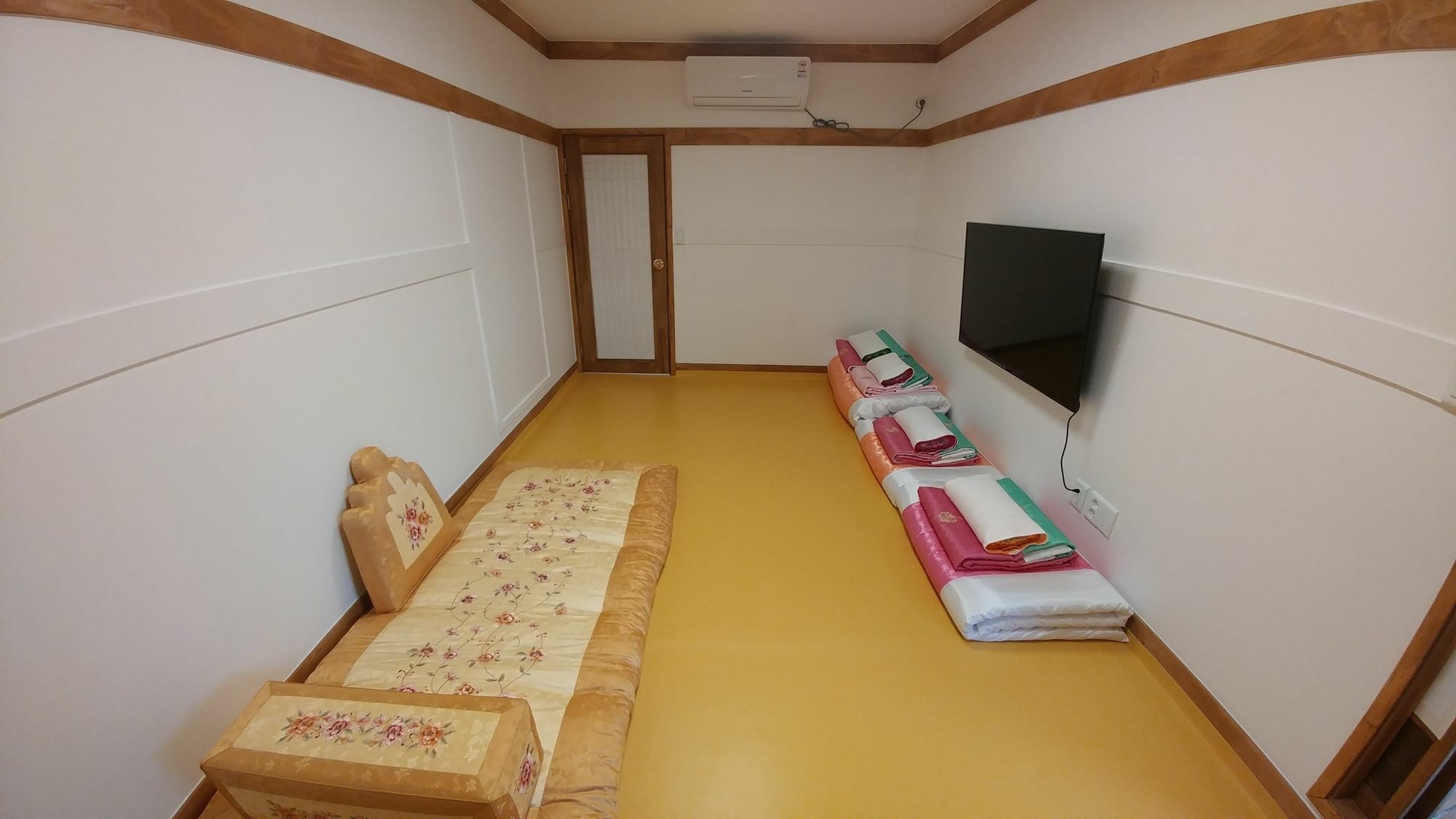 So Hyeon Dang Hanok Hotel 2*