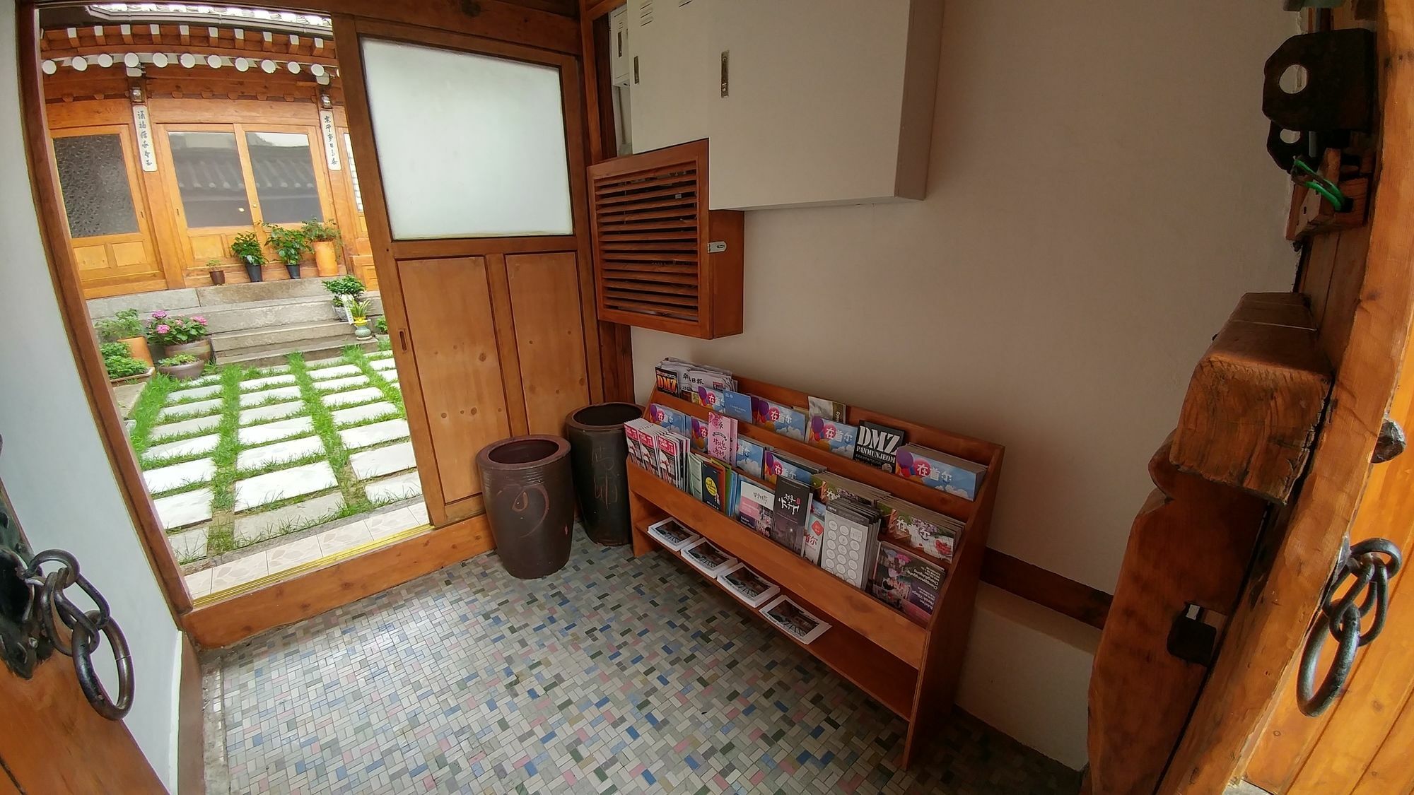 So Hyeon Dang Hanok